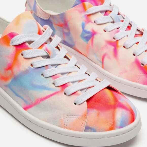 Schutz Ofelia Sneaker Classic Round Toe Pink Blue Bright Tie Dye 9.5 BRAND NEW - Picture 1 of 4